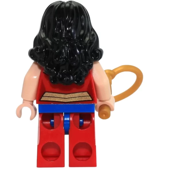 Minifigure Wonder Woman with Gold Lasso Rope - Image 2