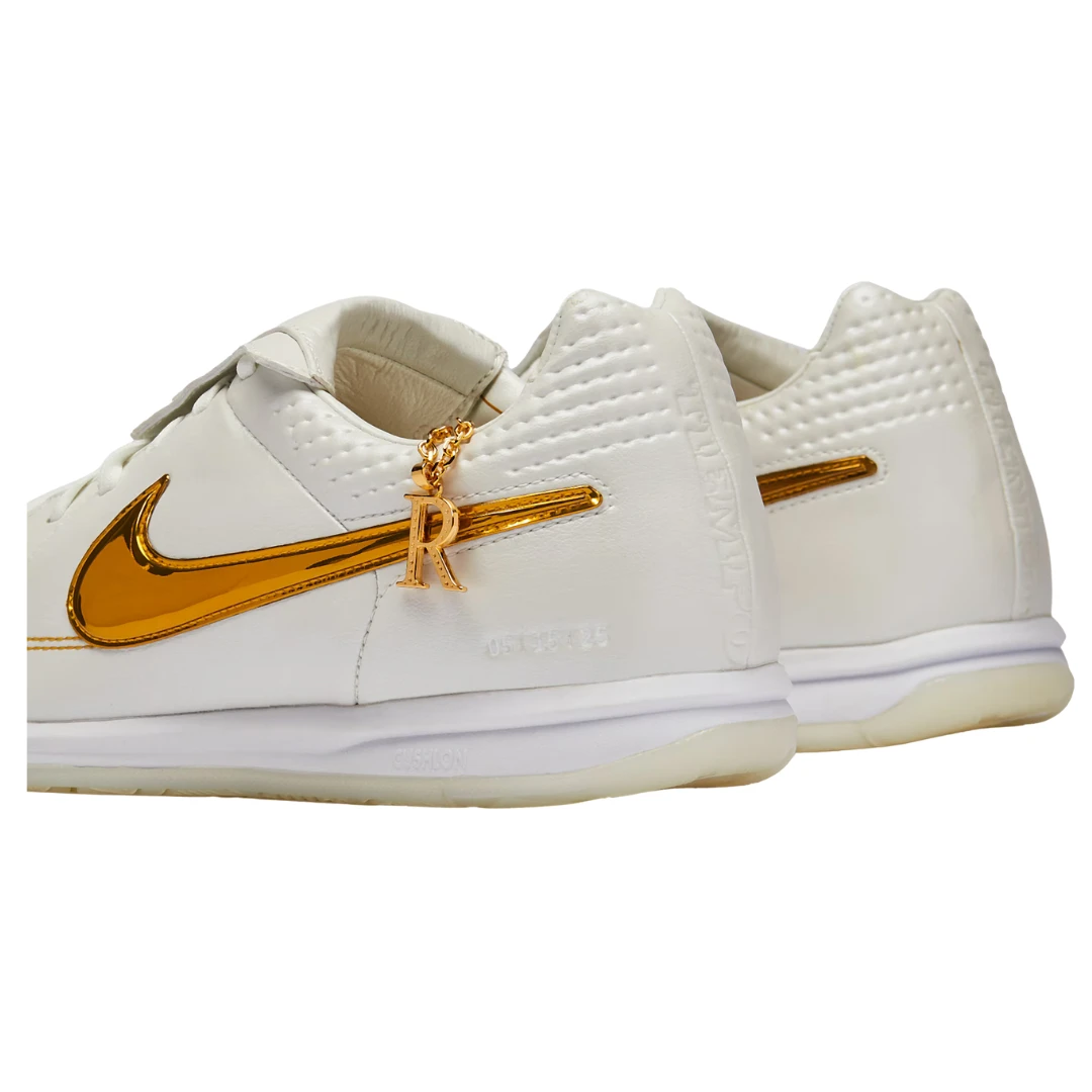 Nike Tiempo Legend Regen SE IC Football Boots