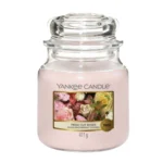 Yankee Candle Classic Medium Jar Fresh Cut Roses 411g